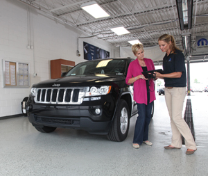 Customers check in with wiAdvisor as they pull into Mopar servic